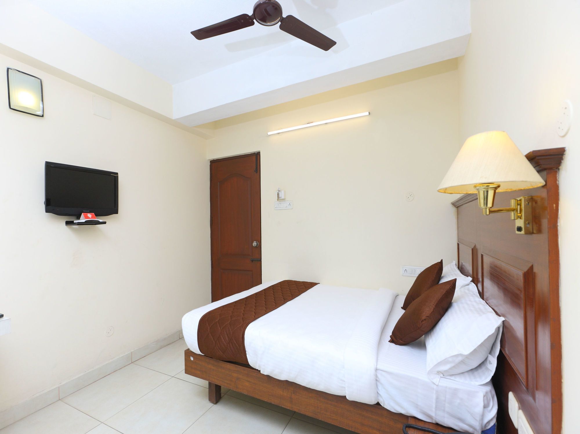 Oyo 13424 Anushka Hotel Chennai