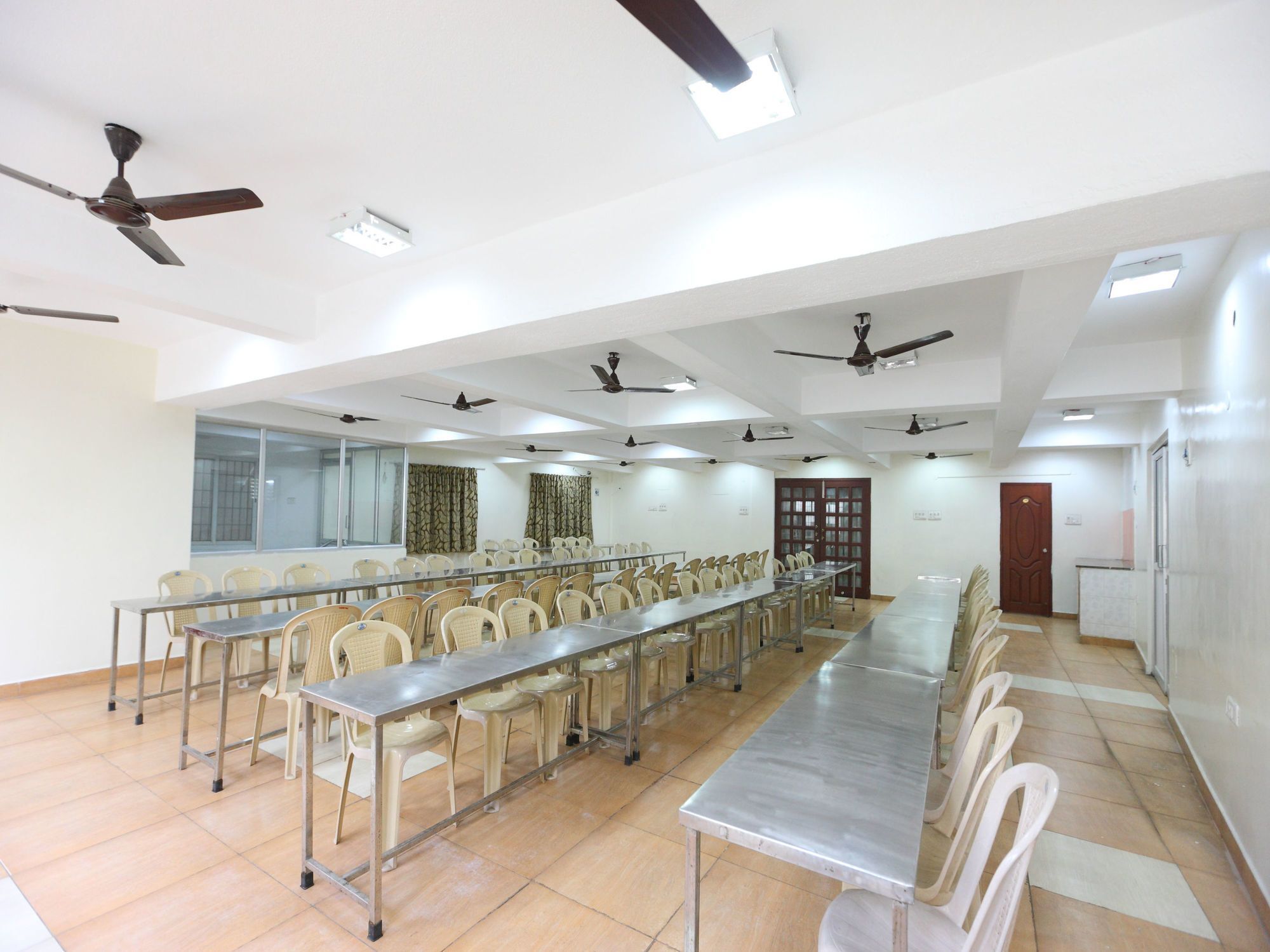 Hotel Oyo 13424 Anushka Chennai